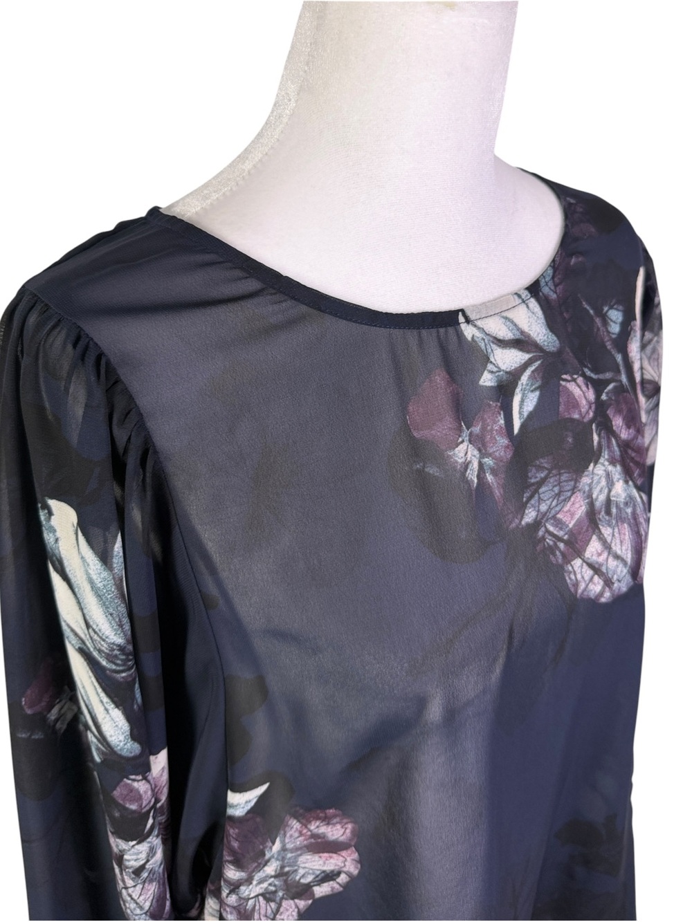 Hope & Harrow Navy Pink floral Sheer Blouse with Ballon sleeves Size L - Picture 7 of 11